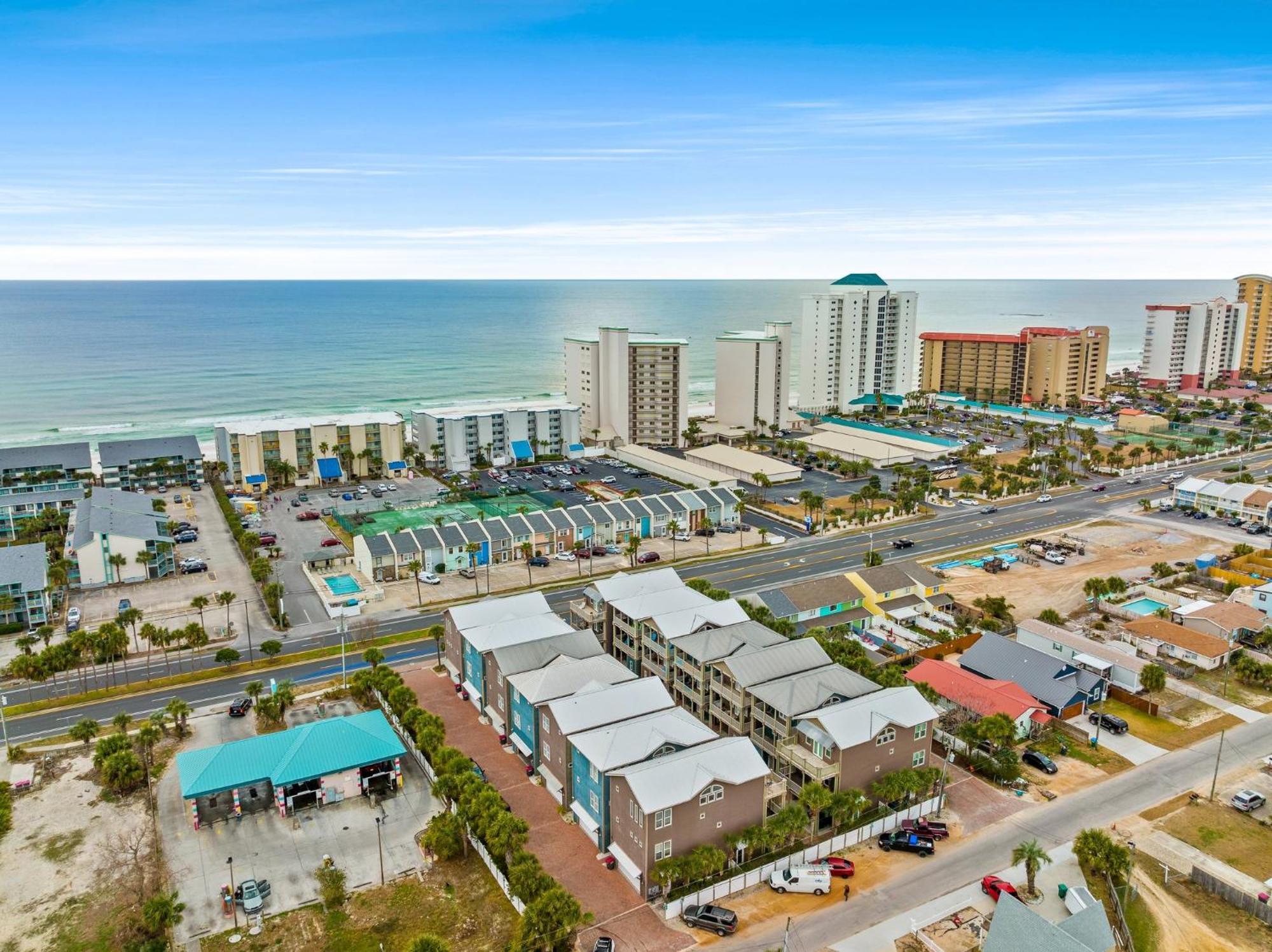 Crescent Moon Palace - A Luxury Home With Pool, Parking, Just Steps To The Beach Panama City Beach Exterior photo